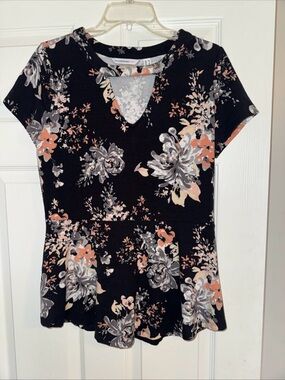 Isaac Mizrahi Black Floral Keyhole Peplum Top with Coral & Gray Accents